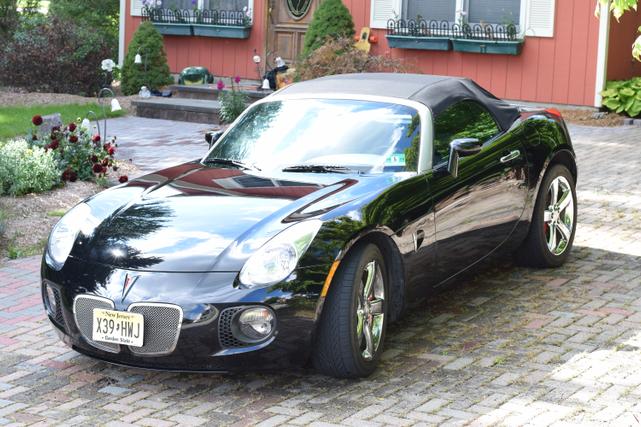 Photo of 2008 Black Pontiac Solstice